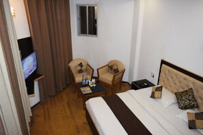 3 bedrooms, iron/ironing board, Internet, bed sheets