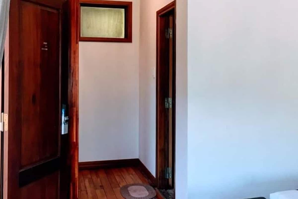 1 bedroom, minibar, desk, blackout drapes