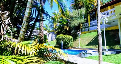 HIGH STANDARD HOUSE WITH CABLE TV - INTERNET - SWIMMING POOL - GOURMET SPACE