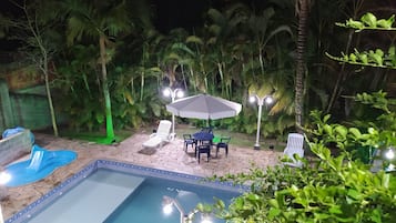 室外游泳池