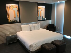 3 bedrooms, iron/ironing board, travel crib, WiFi