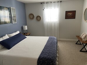 3 habitaciones, tabla de planchar con plancha, wifi y ropa de cama 