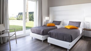 6 chambres, fer et planche à repasser, accès au Wi-Fi (inclus)