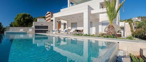 Een infinitypool