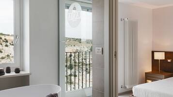 3 chambres, bureau, chambres insonorisées, accÚs Internet