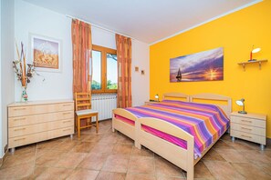 1 bedroom, iron/ironing board, travel crib, free WiFi - 'SOLE' APARTMENT - Villa Soledad (Capoliveri)