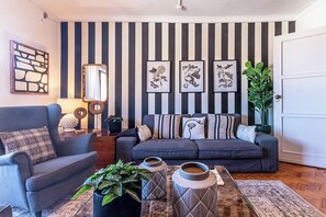 Imagen sin descripción, 3 de 47, botón