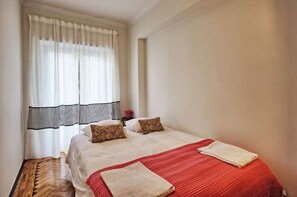 6 camere, ferro/asse da stiro, Wi-Fi, lenzuola