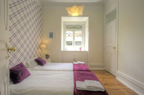 8 chambres, fer et planche Ă repasser, Wi-Fi, draps fournis