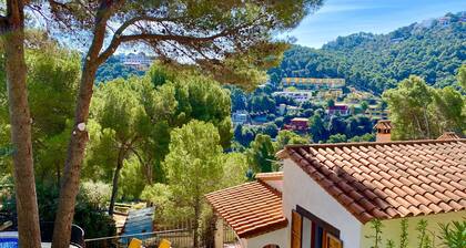VILLA TOSCANA BEGUR
Maison avec piscine et jardin prĂšs de la crique de Sa Tuna