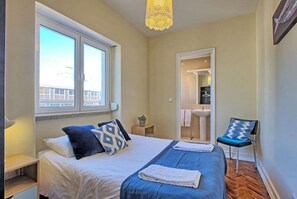 4 Schlafzimmer, Bügeleisen/Bügelbrett, WLAN, Bettwäsche