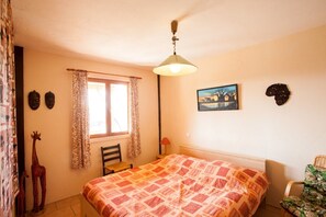 3 habitaciones, tabla de planchar con plancha y wifi gratis 