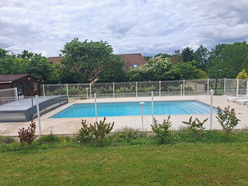 country holiday home - CAUSE DE CLERANSHouse with garden