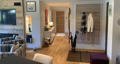 Modern luxury 2 bedroom ground floor apartment with outside terrace and garden