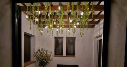 Modern Apartment with Swimming Pool, Satellite TV & High Speed Fibre WiFi
