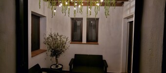 Modern Apartment with Swimming Pool, Satellite TV & High Speed Fibre WiFi
