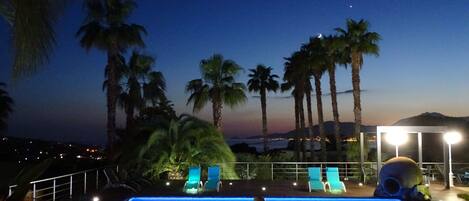 Piscine extérieure, piscine chauffée