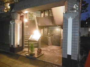 Entrée de l’hébergement