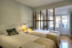 5 Schlafzimmer, Bügeleisen/Bügelbrett, WLAN, Bettwäsche