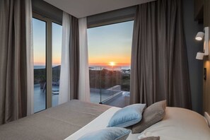 4 bedrooms, desk, iron/ironing board, free WiFi - Luxury Villa Cinderella with Swimming Pool (Primošten)