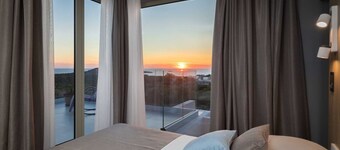 Luxury Villa Cinderella with Swimming Pool