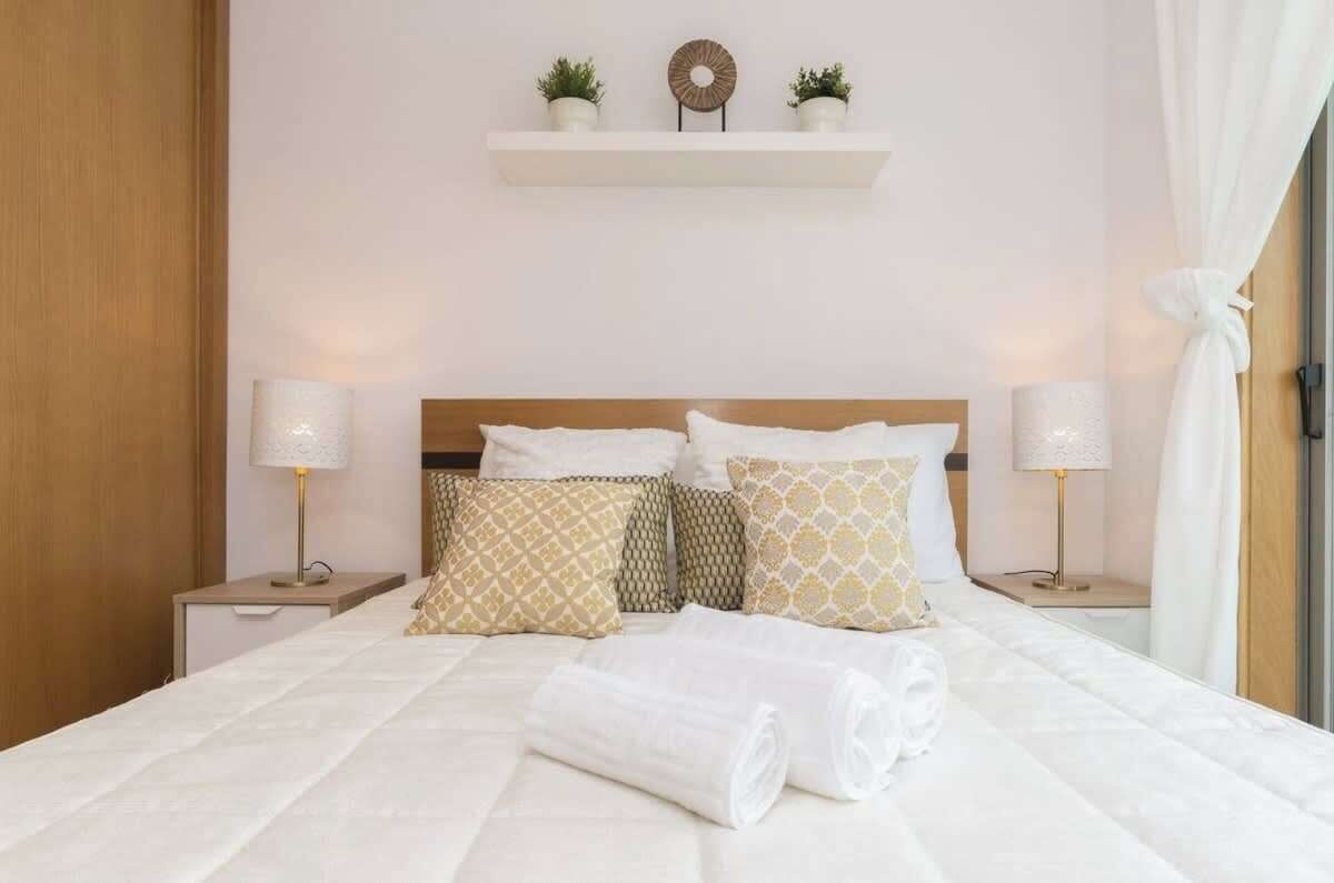 3 chambres, fer et planche à repasser, Wi-Fi, literie fournie