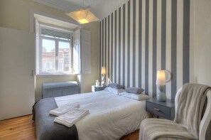 6 dormitorios, tabla de planchar con plancha, wifi y ropa de cama
