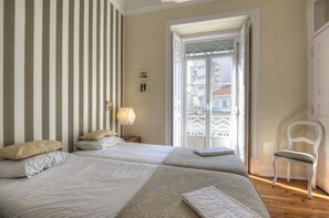 6 dormitorios, tabla de planchar con plancha, wifi y ropa de cama