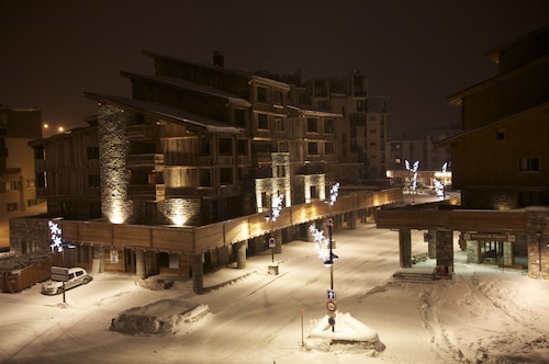 4 star, chalet style 2 bed apartment, sleeps 6, in Val Claret, Tignes