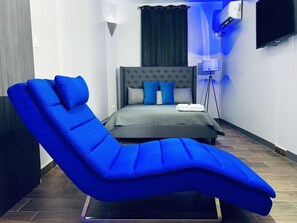 Premium Apartment, 1 Queen Bed, Non Smoking | Room amenity - Modern Suite - Pasavento Building (Aguadilla)