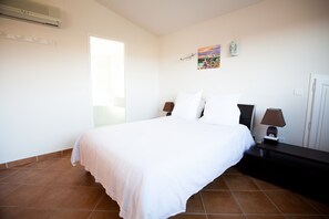 3 bedrooms, iron/ironing board, travel cot, free WiFi