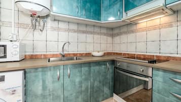 Réfrigérateur, micro-ondes, four, lave-vaisselle