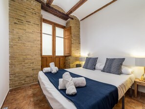 1 bedroom, iron/ironing board, internet, bed sheets