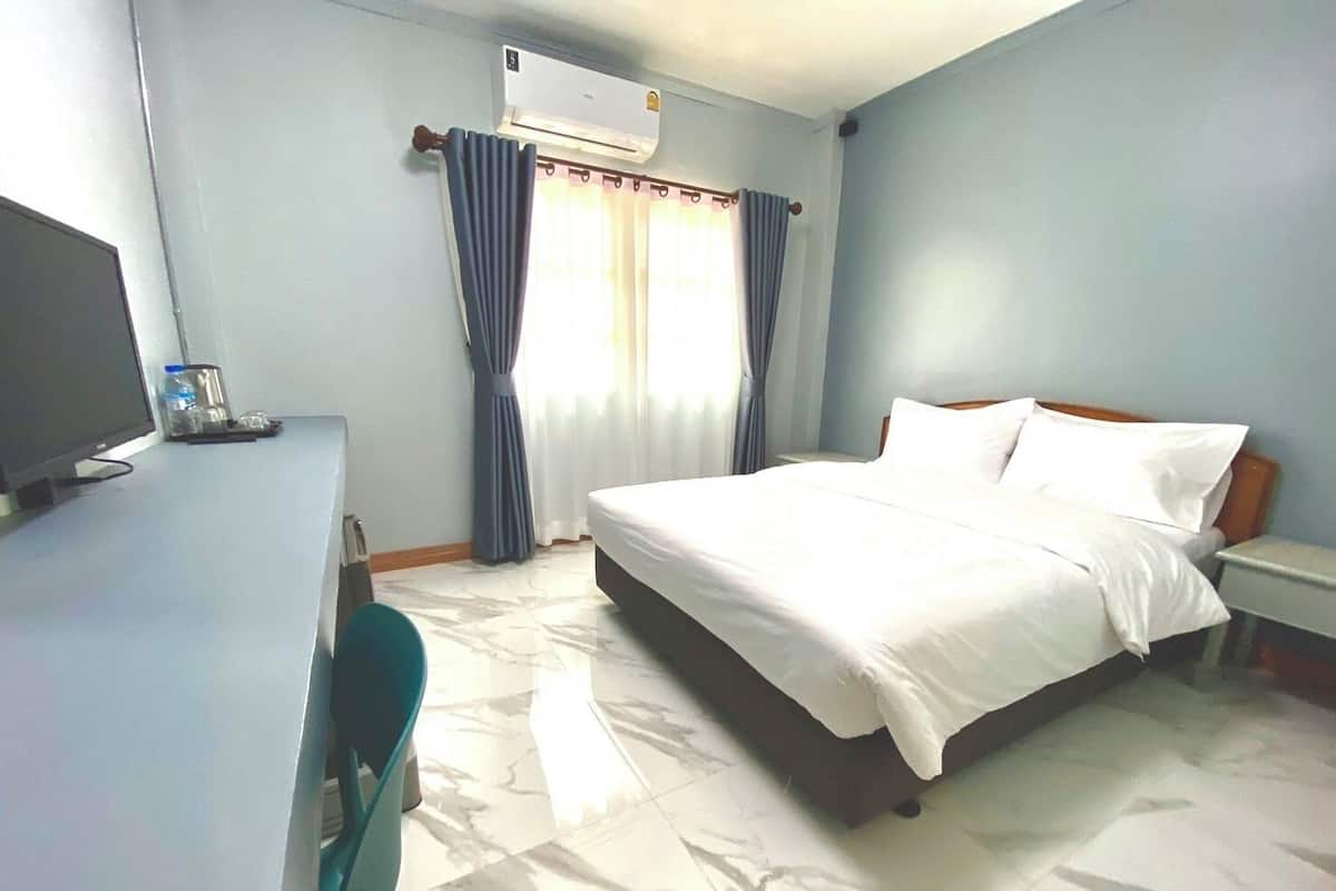 Literie hypoallergénique, bureau, Wi-Fi gratuit, draps fournis