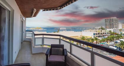 Spectacular apartment 100m from the seafront