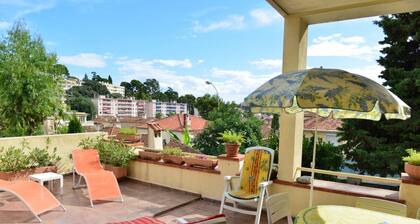 Apartment with Large South Facing Terrace