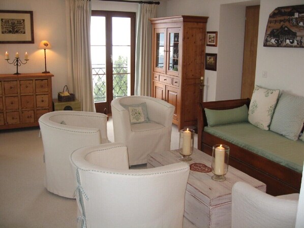 Téléviseur, lecteur de DVD, chaîne audio