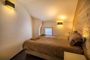 3 chambres, fer et planche à repasser, accès au Wi-Fi (inclus)