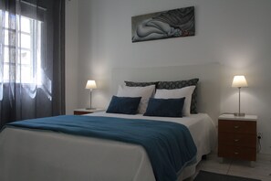 1 bedroom, in-room safe, iron/ironing board, travel cot - Apartment in Albufeira, Praia da Oura with pool and great location (Forte de São João)