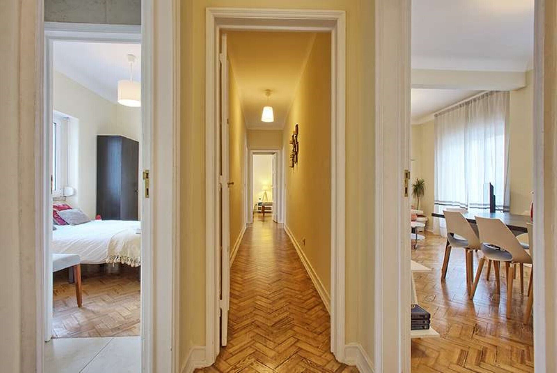 4 Schlafzimmer, Bügeleisen/Bügelbrett, WLAN, Bettwäsche