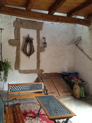 Interior - Rural house a few kilometers from the city. (DARNIEULLES)