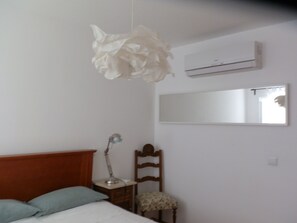 2 Schlafzimmer, Zimmersafe, Bügeleisen/Bügelbrett, WLAN