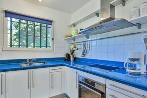 Fridge, microwave, oven, stovetop - Esprit du Sud Bon Coeur (Roquebrune-sur-Argens)