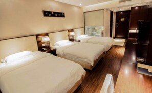 Desk, blackout curtains, iron/ironing board, free WiFi - SHENZHEN MILTON BONTIQUE HOTEL (Shenzhen)