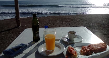 Cave houses sleeping 8 people with swimming pool. Close to Playas Calnegre.
