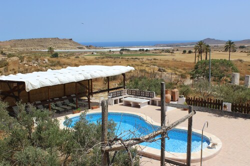 Cave houses  sleeping 8 people with swimming pool.  Close to Playas Calnegre. 