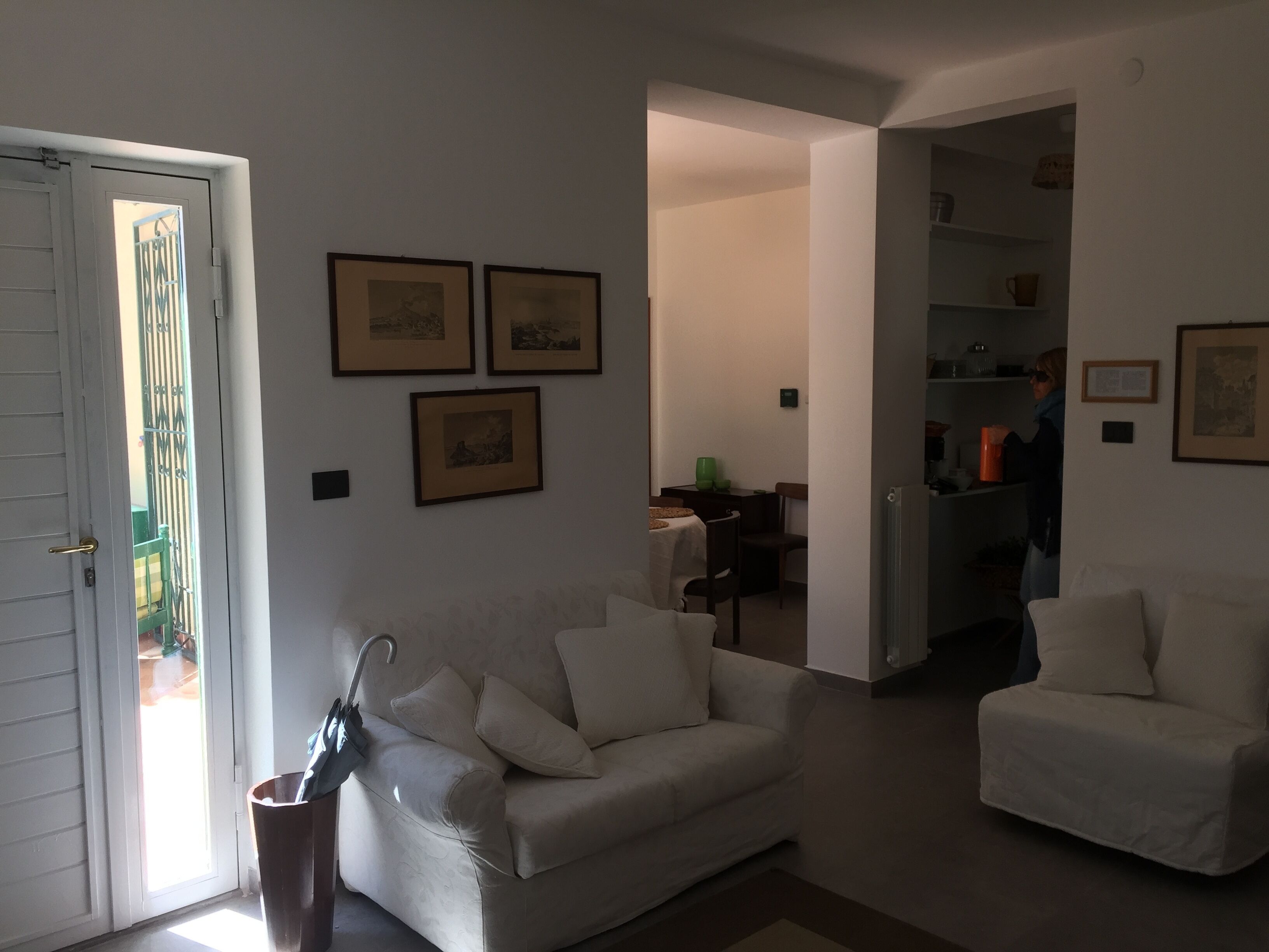 Smart-TV, peis og bøker