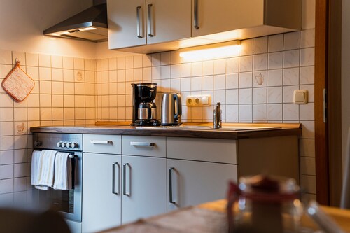 Ferienwohnung 63qm, Balkon, Wohnküche, 2 Schlafzimmer, max 4 Personen