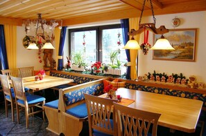 Dining - 03, 2-room app. 40sqm, terrace, cooking facilities, handicapped accessible, sep. Entrance (Ruhpolding)