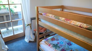 2 bedrooms, Internet, bed sheets
